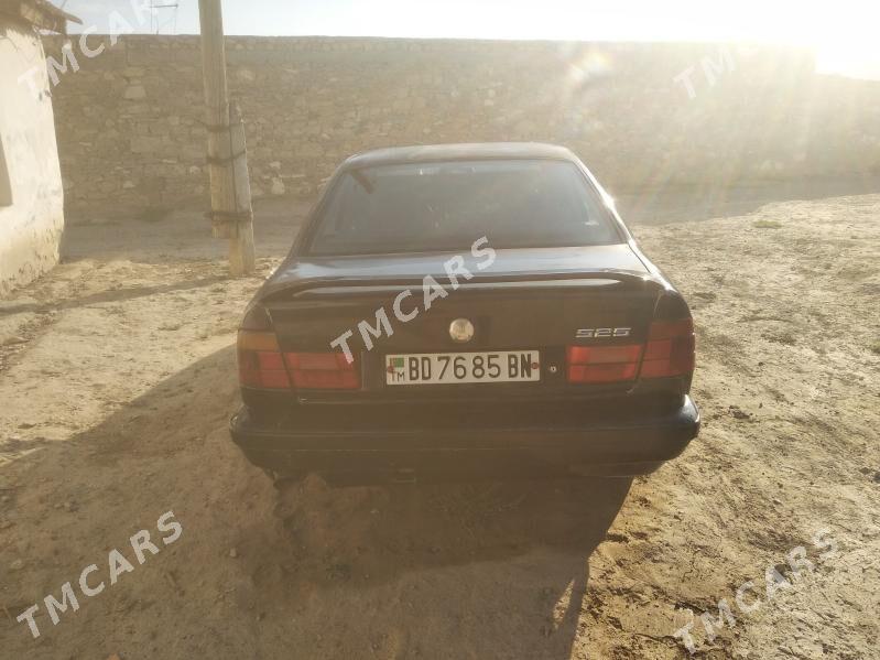 BMW 525 1996 - 30 000 TMT - Gyzylarbat - img 3