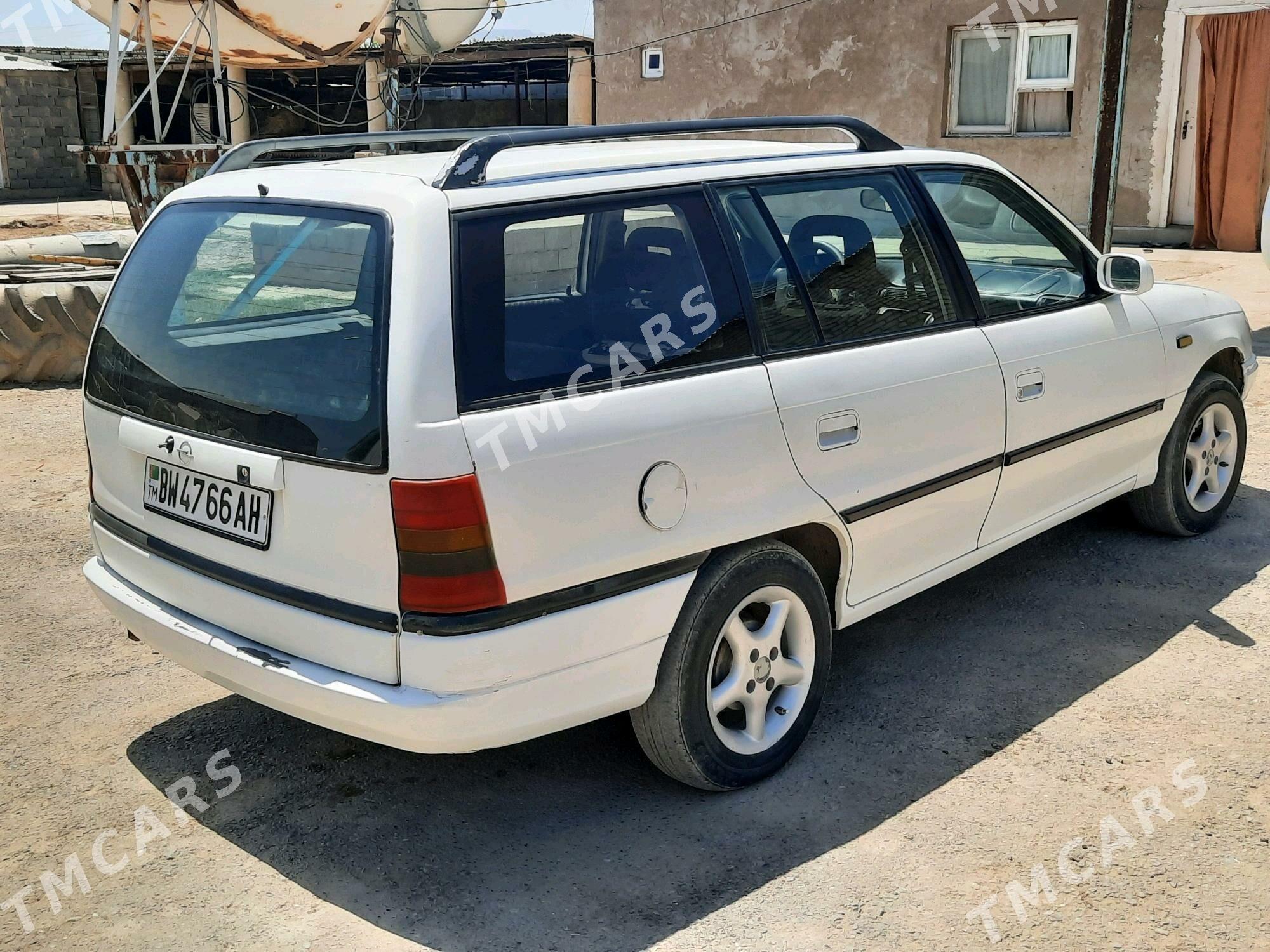 Opel Astra 1995 - 27 000 TMT - Яшлык - img 2