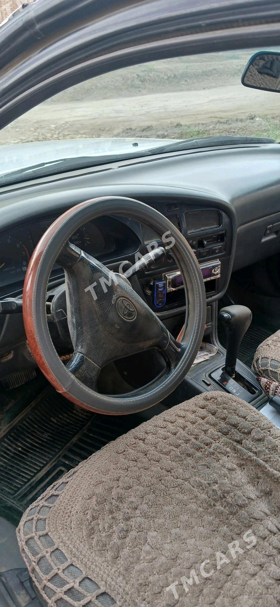 Toyota Camry 1996 - 72 000 TMT - етр. Туркменбаши - img 2