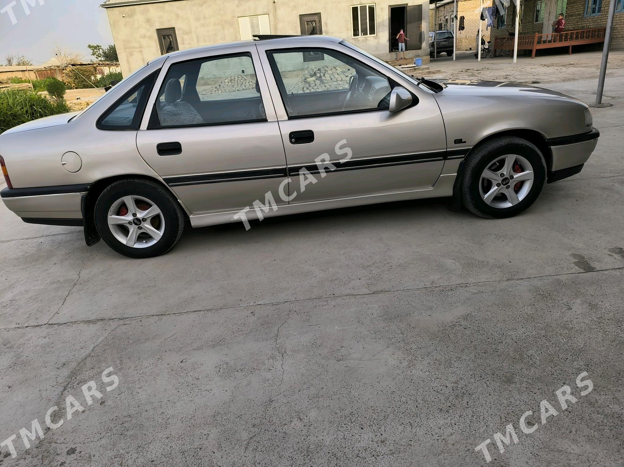 Opel Vectra 1991 - 36 000 TMT - Mary - img 3