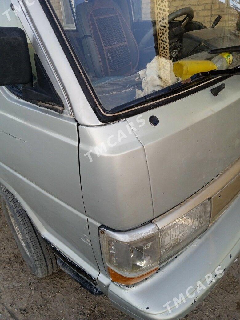 Toyota Hiace 1989 - 60 000 TMT - Фарап - img 2