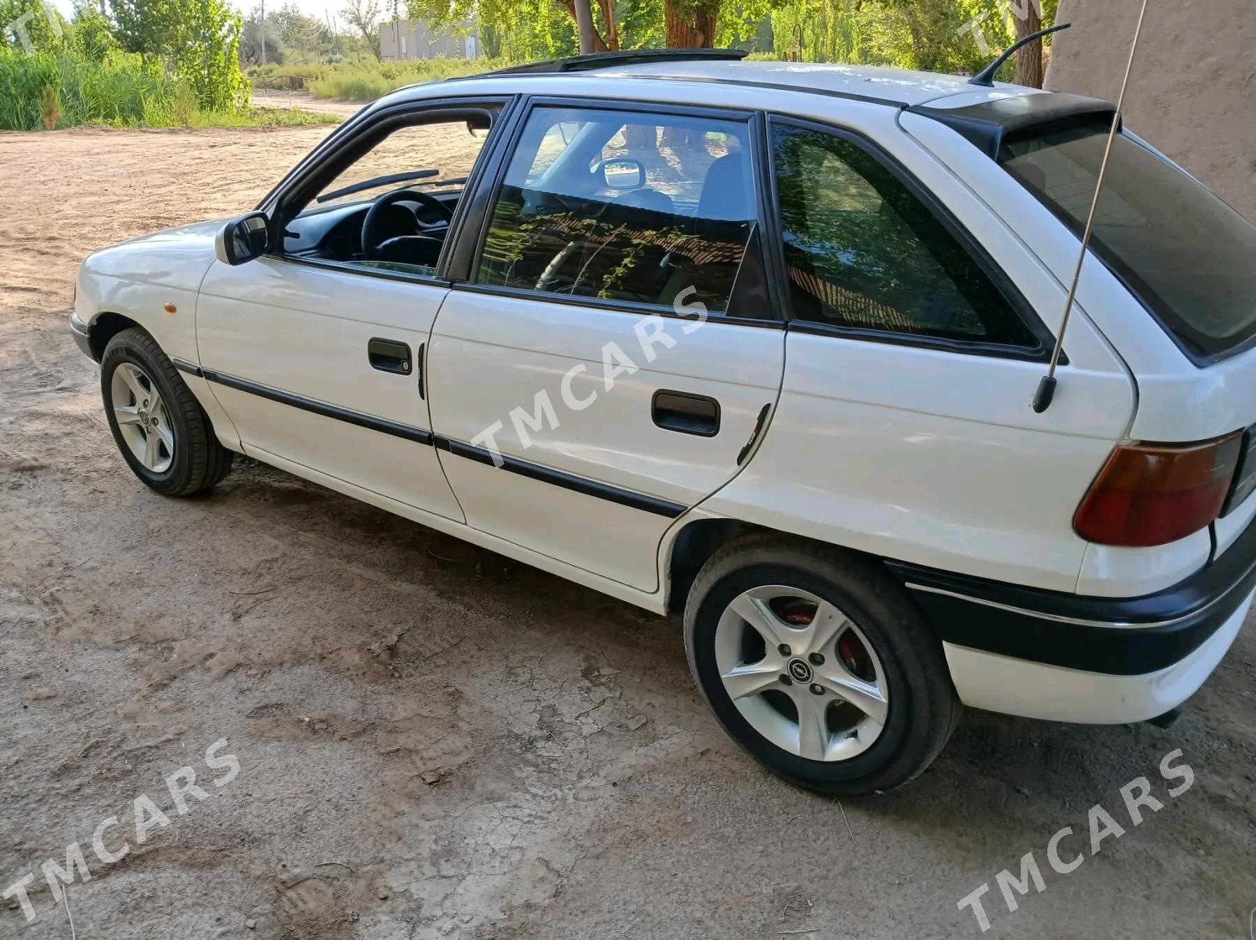 Opel Astra 1995 - 35 000 TMT - Gubadag - img 3