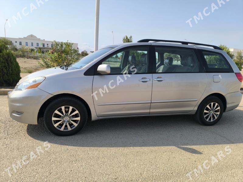 Toyota Sienna 2009 - 230 000 TMT - Esenguly - img 3