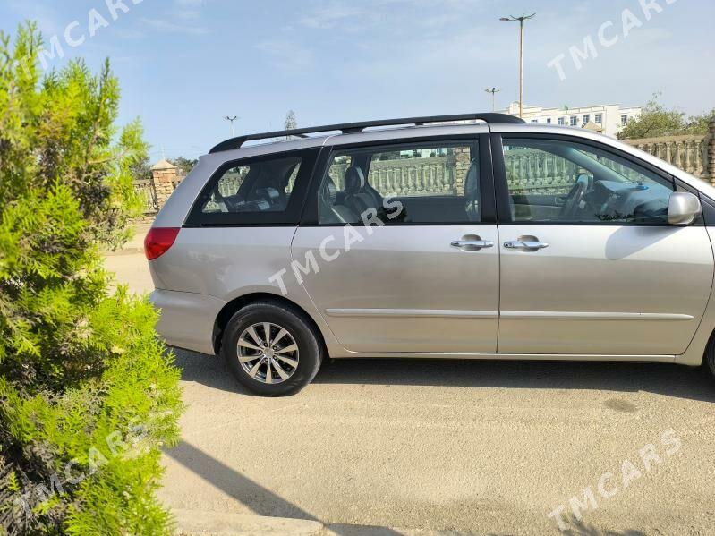 Toyota Sienna 2009 - 230 000 TMT - Esenguly - img 6