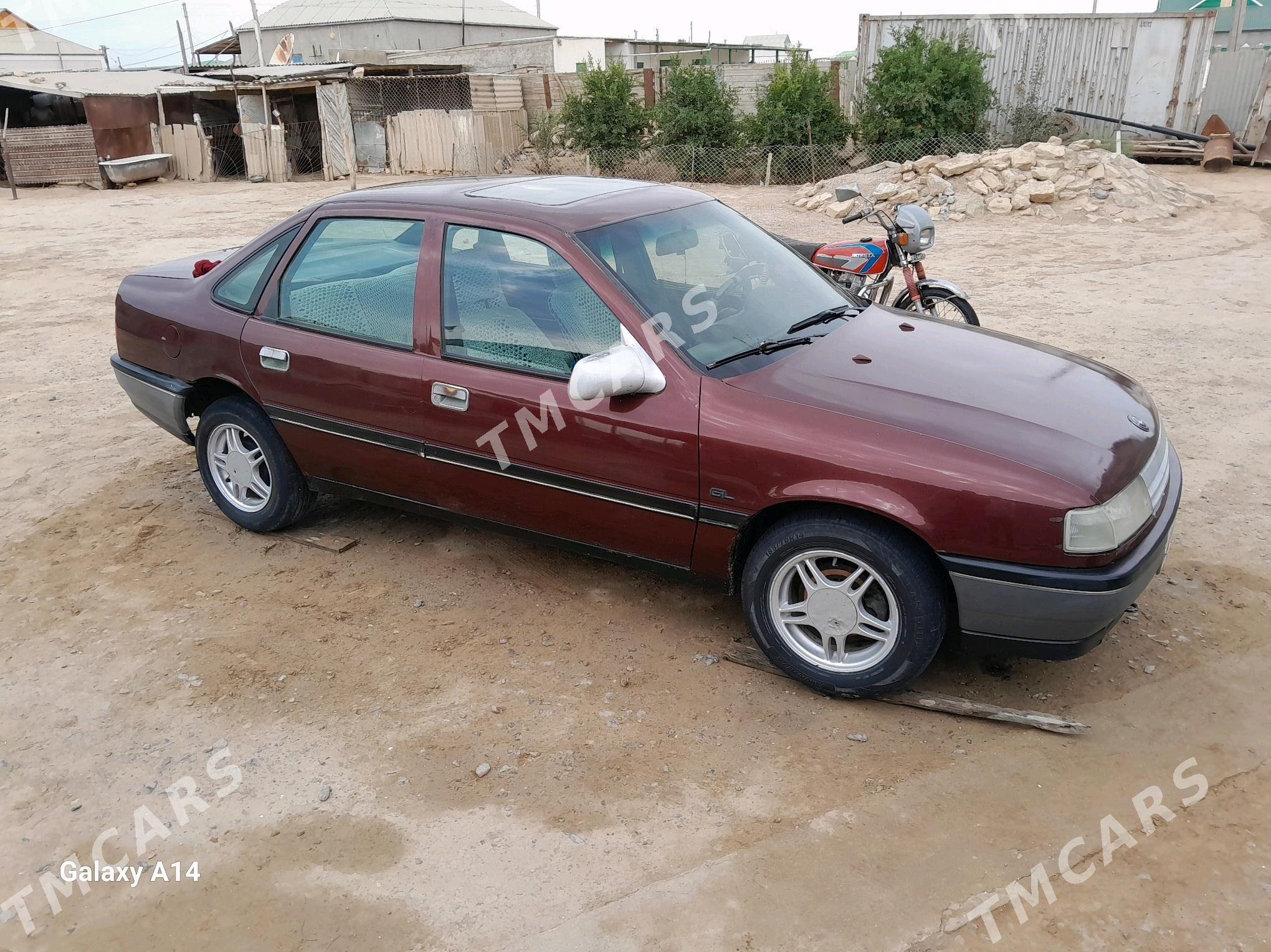 Opel Vectra 1991 - 34 000 TMT - Этрек - img 3