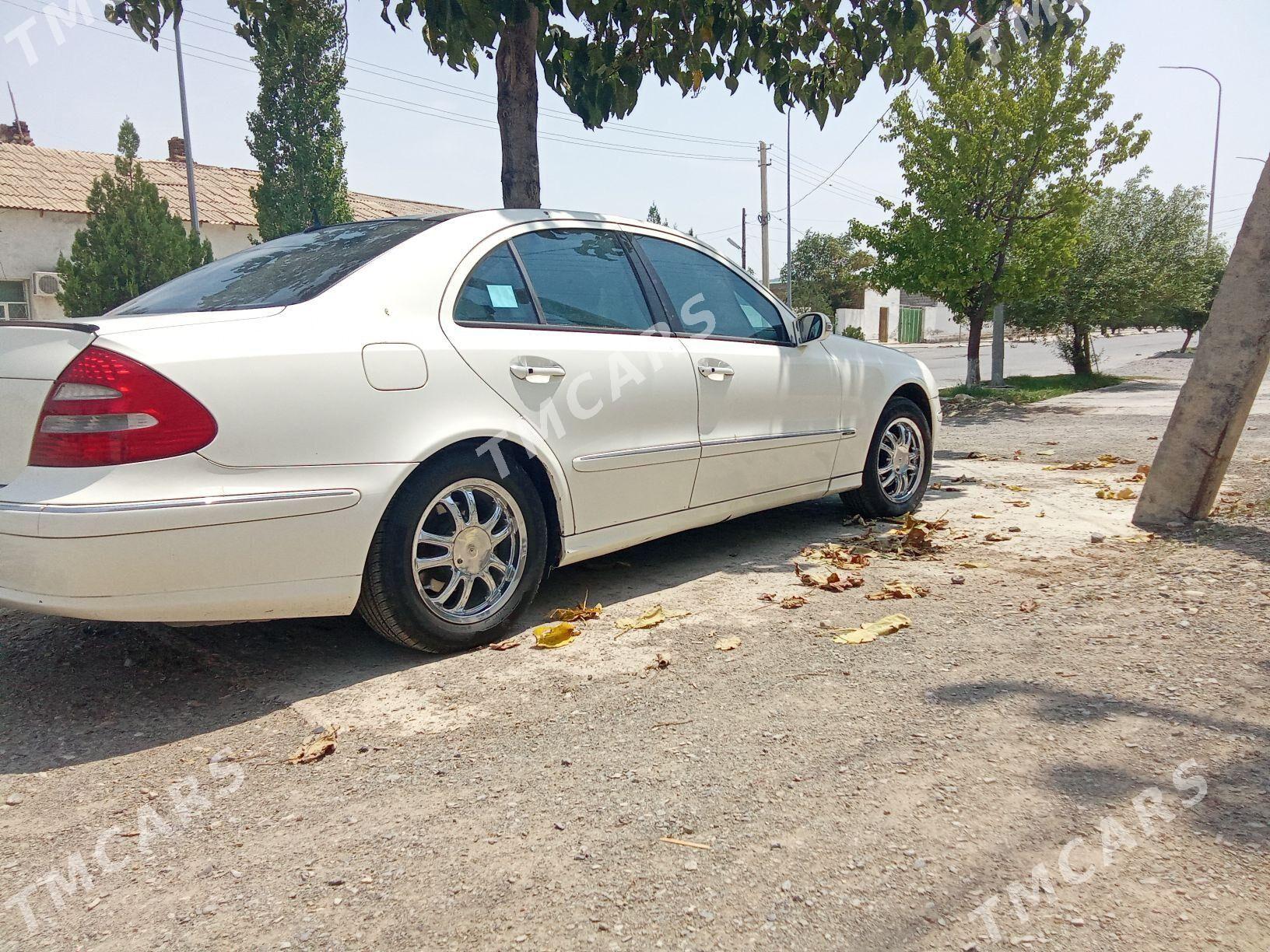 Mercedes-Benz E320 2003 - 80 000 TMT - Гызыларбат - img 2