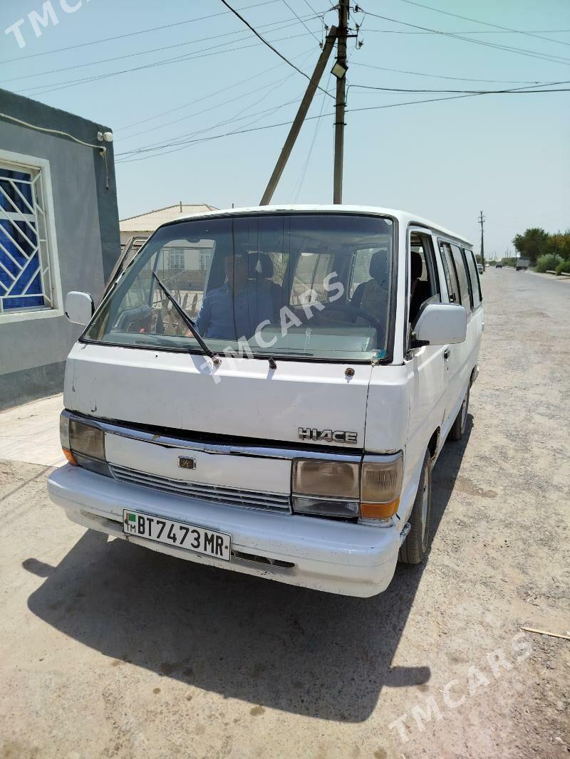 Toyota Hiace 1984 - 25 000 TMT - Мары - img 3