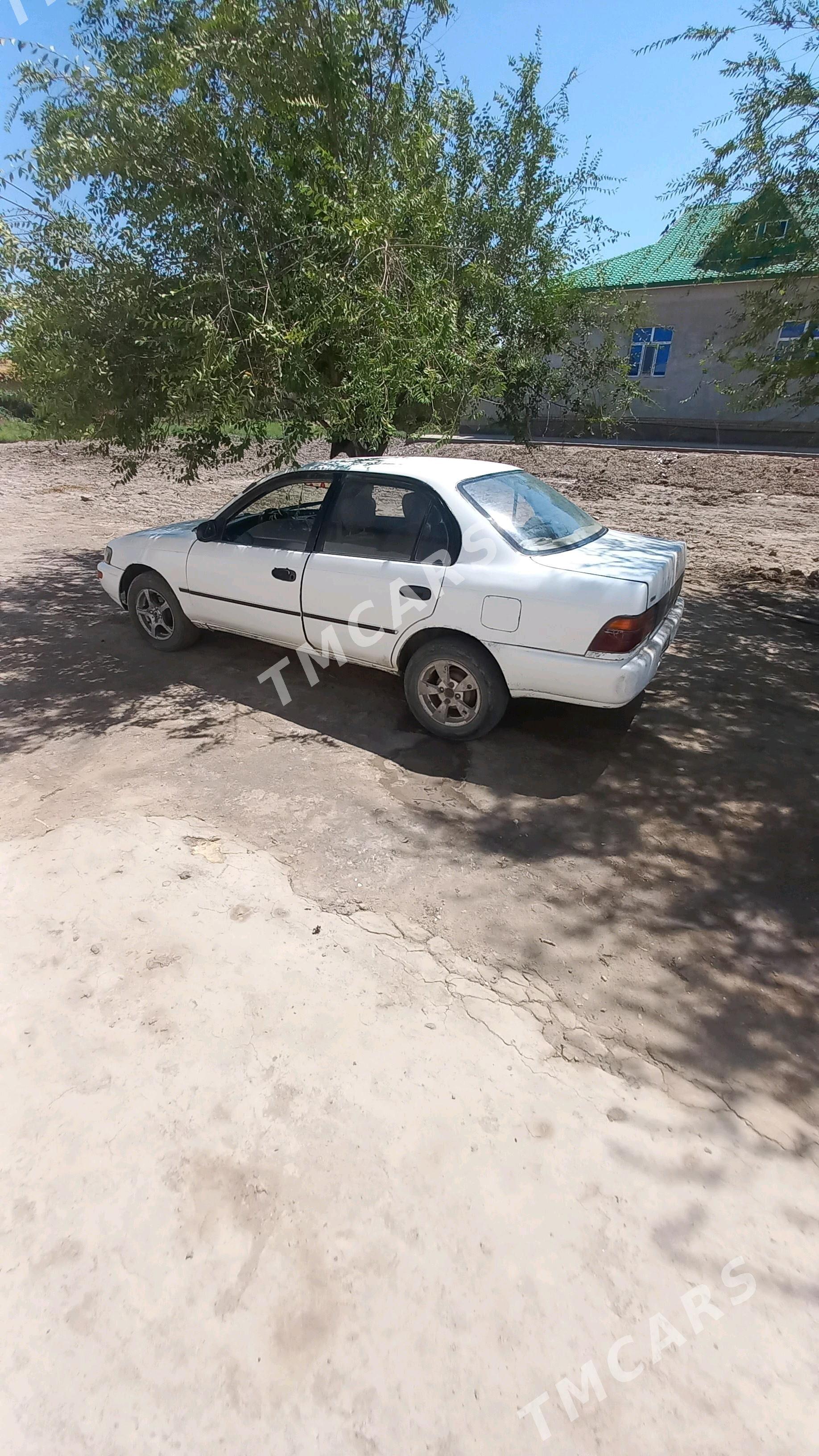 Toyota Corolla 1995 - 32 000 TMT - Köneürgenç - img 5