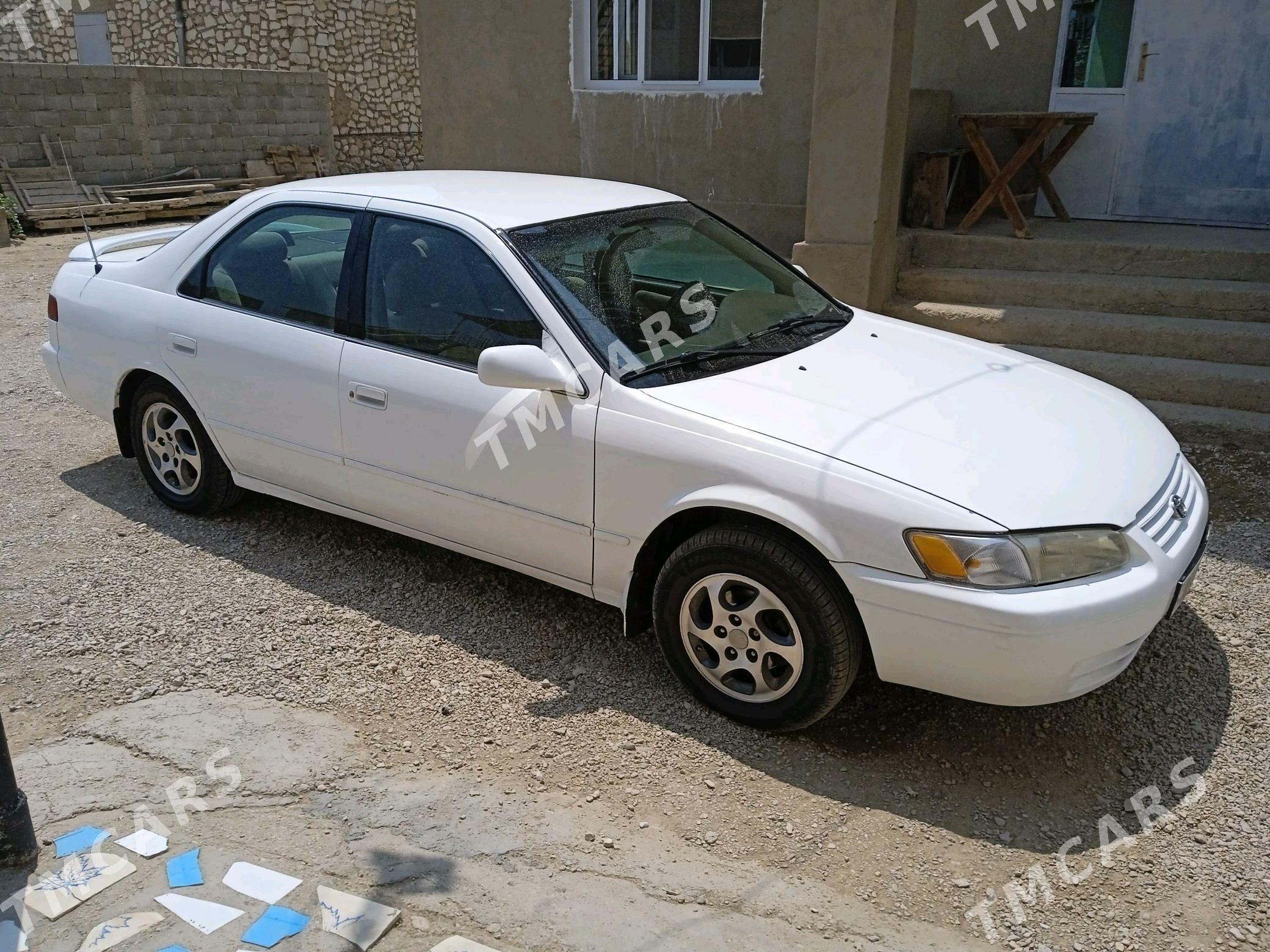 Toyota Camry 1998 - 100 000 TMT - Балканабат - img 2