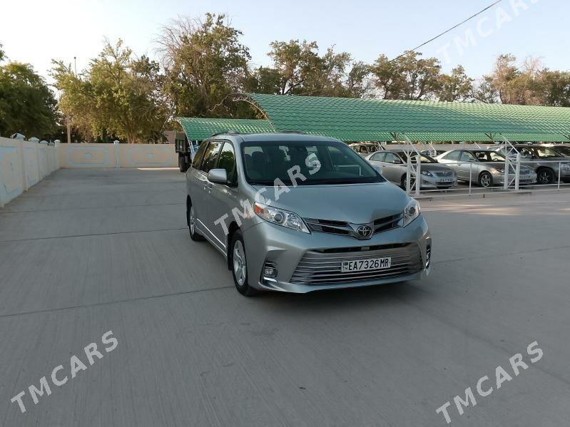 Toyota Sienna 2019 - 330 000 TMT - Baýramaly - img 2