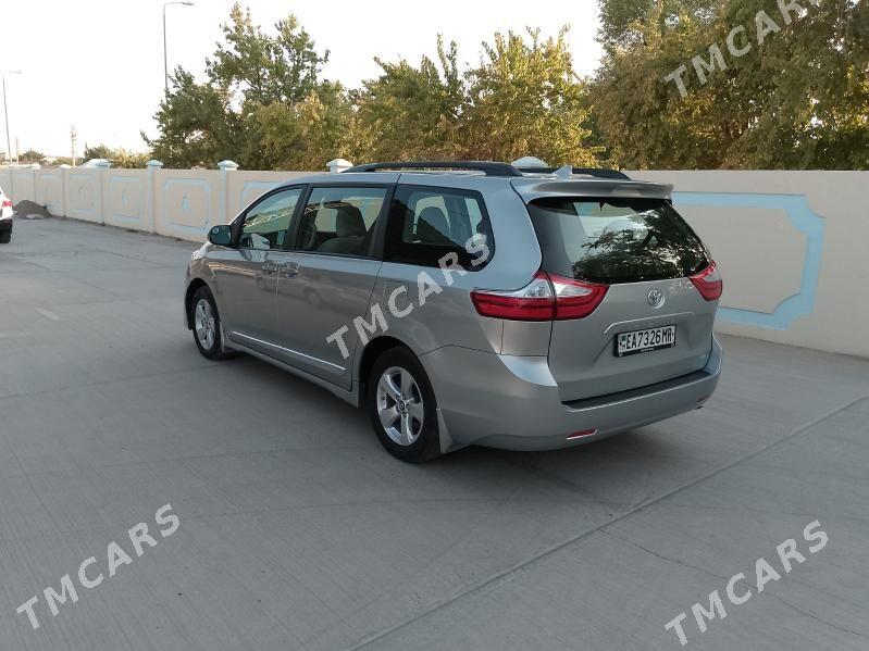 Toyota Sienna 2019 - 330 000 TMT - Baýramaly - img 3