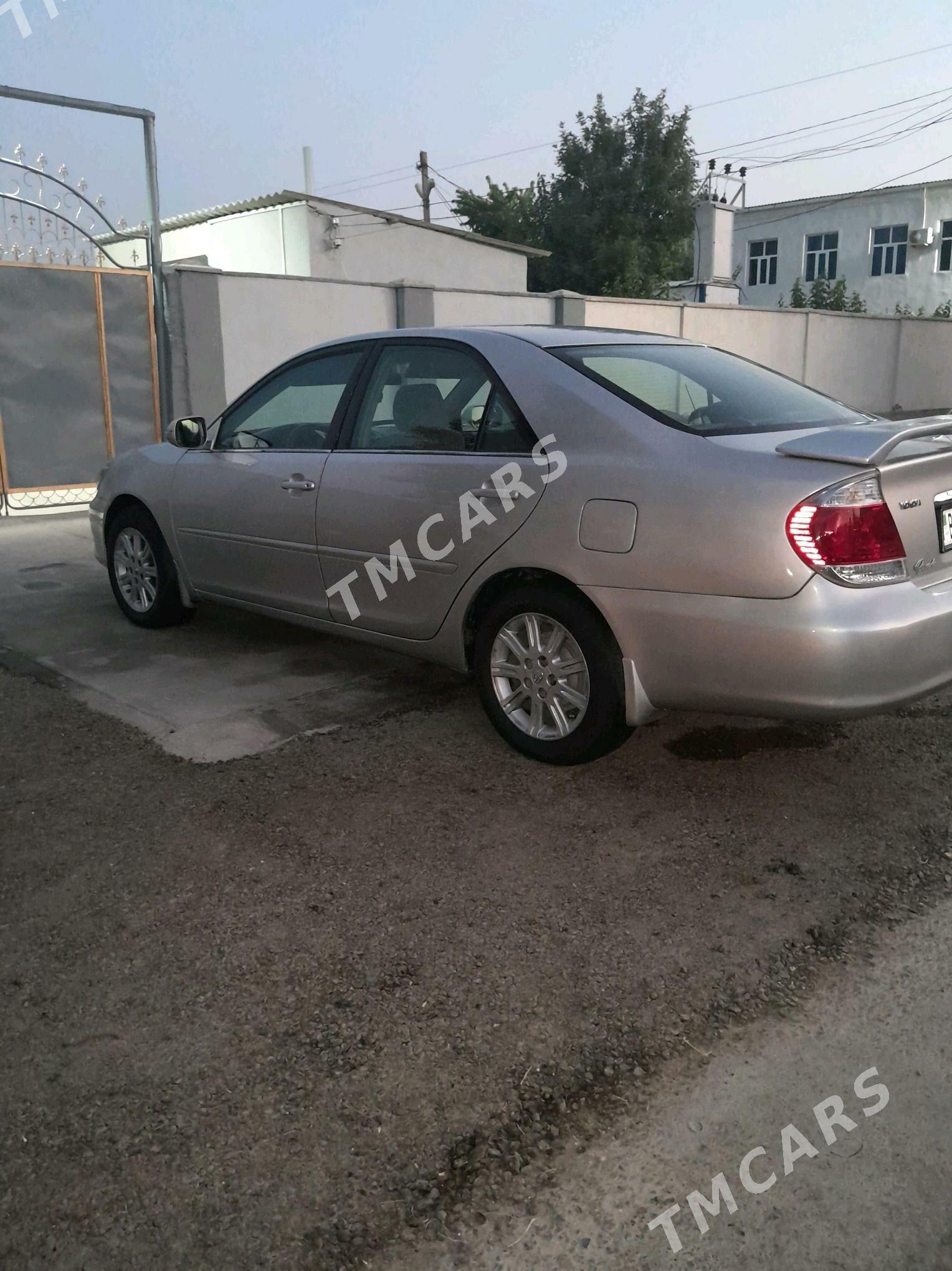 Toyota Camry 2005 - 130 000 TMT - Теджен - img 3