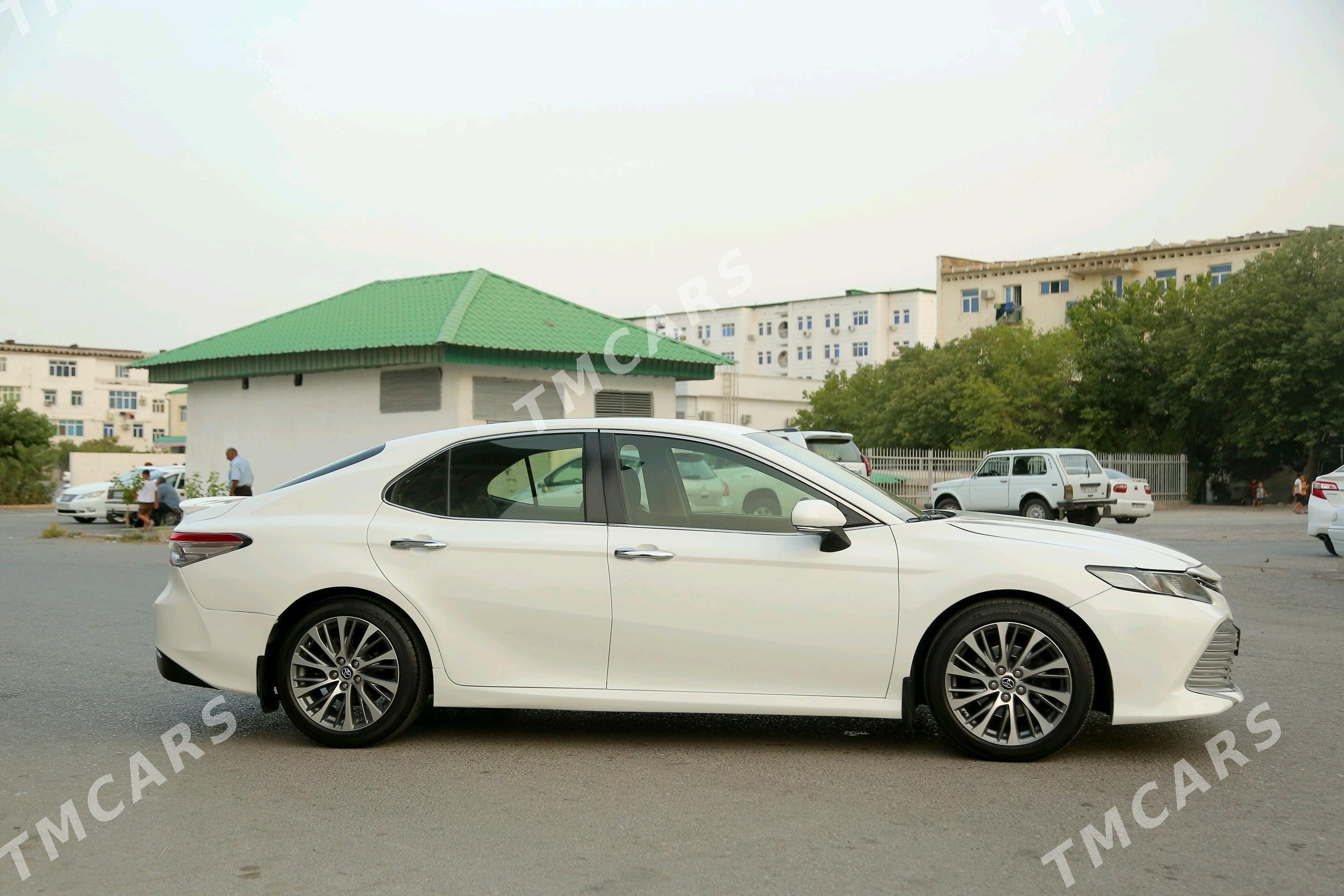 Toyota Camry 2019 - 247 000 TMT - Бузмеин - img 6