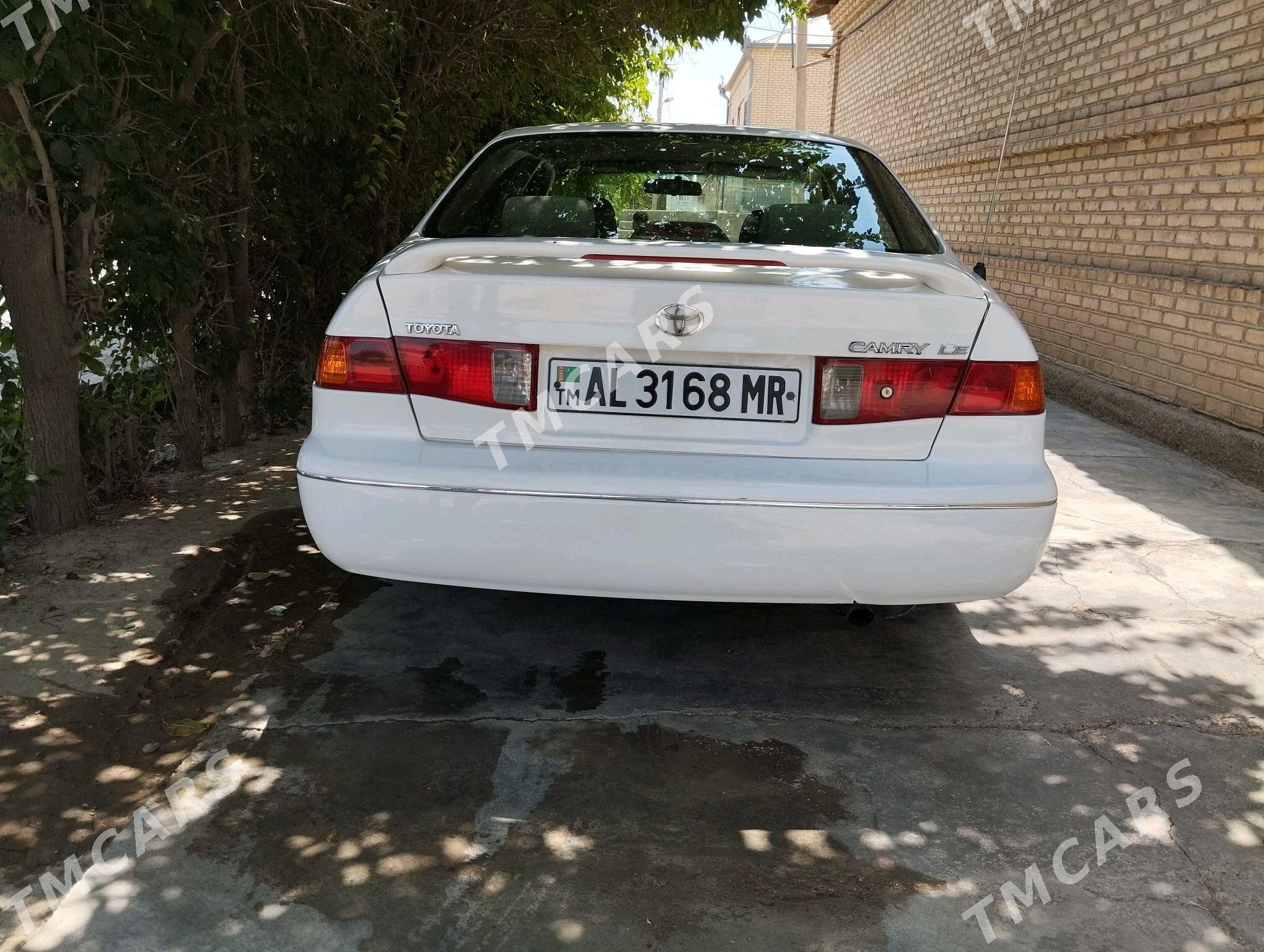 Toyota Camry 2000 - 100 000 TMT - Байрамали - img 3