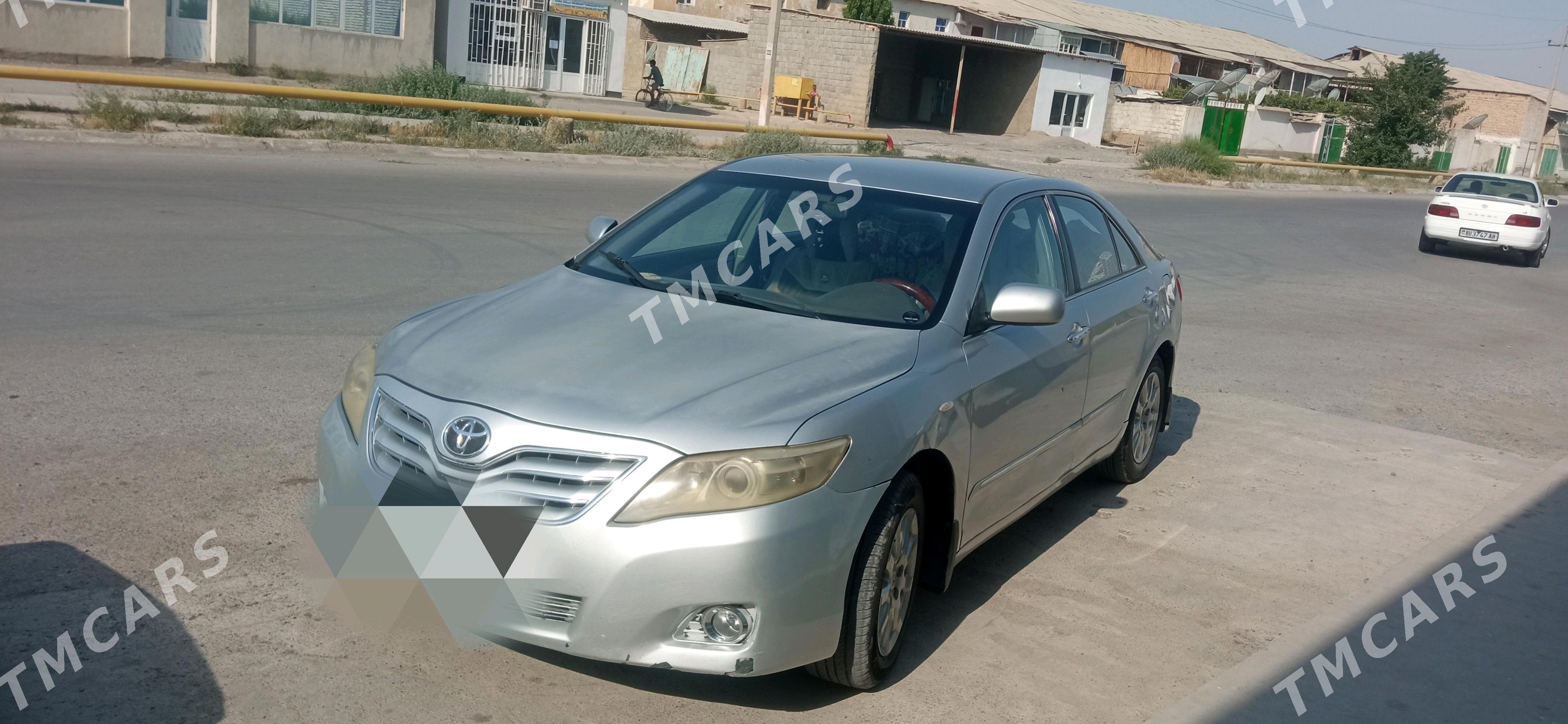 Toyota Camry 2010 - 120 000 TMT - Кака - img 2