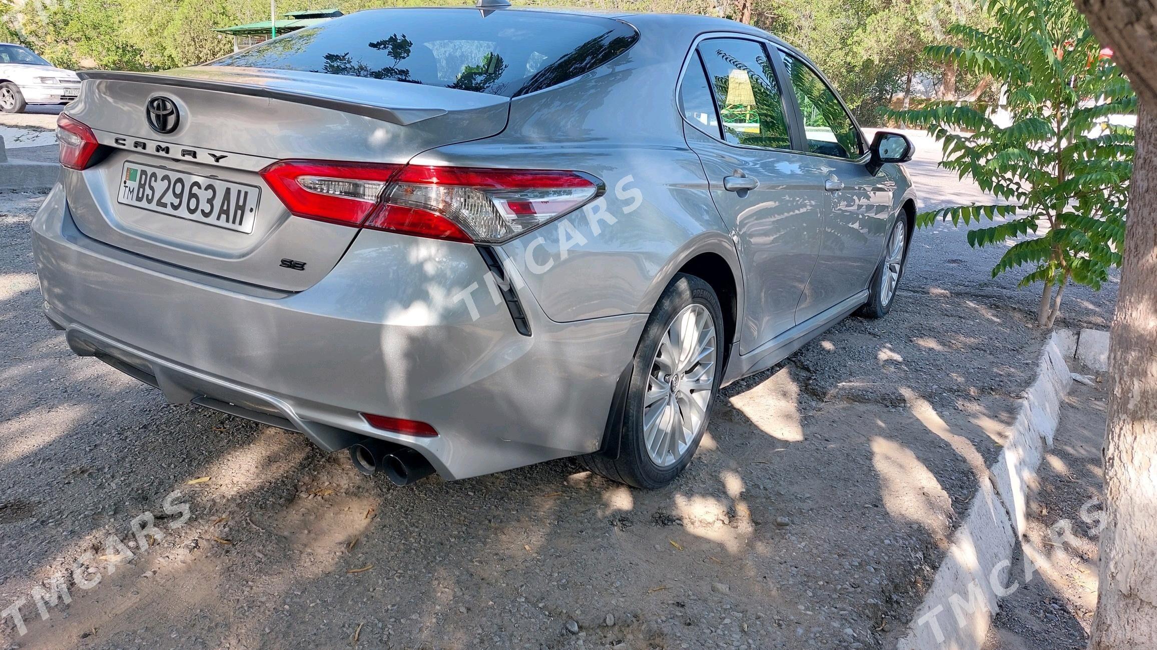 Toyota Camry 2019 - 310 000 TMT - Bäherden - img 5