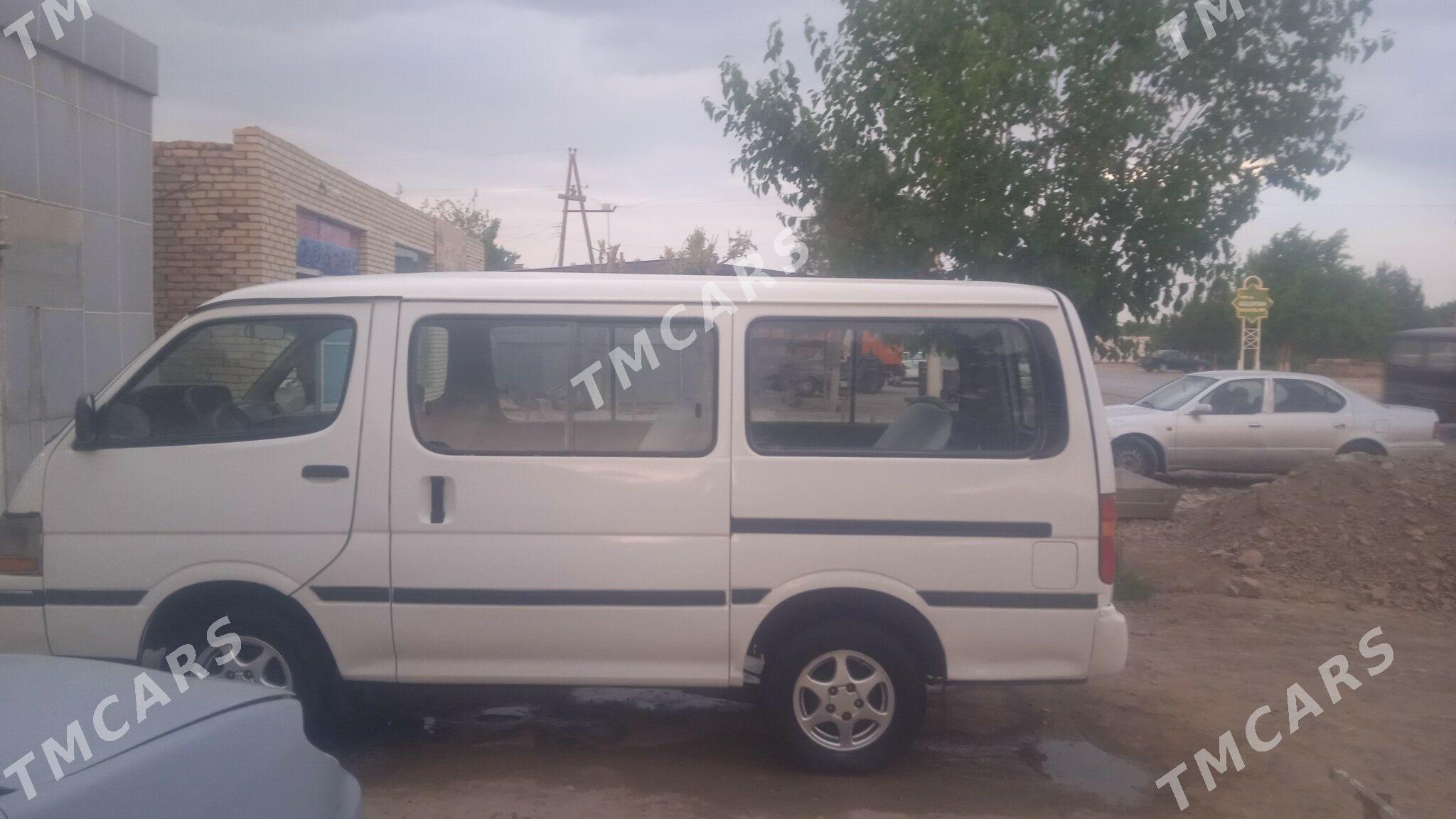 Toyota Hiace 1993 - 30 000 TMT - Сакарчага - img 4