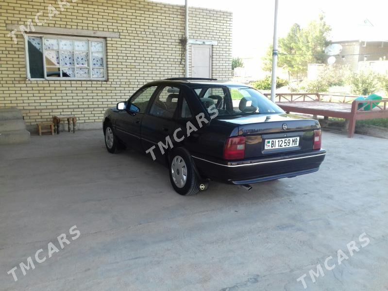 Opel Vectra 1992 - 28 000 TMT - Мургап - img 2