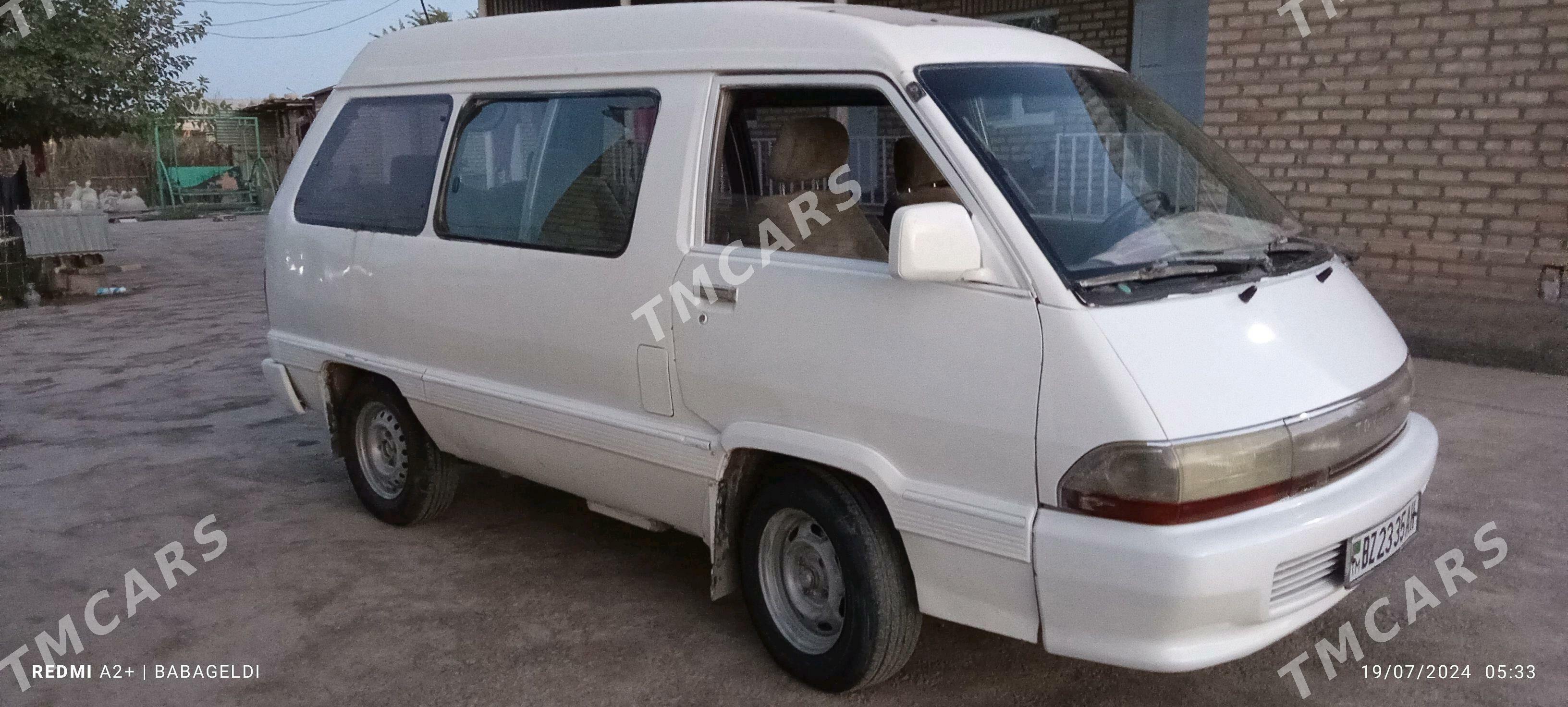 Toyota Hiace 1993 - 22 000 TMT - Теджен - img 4