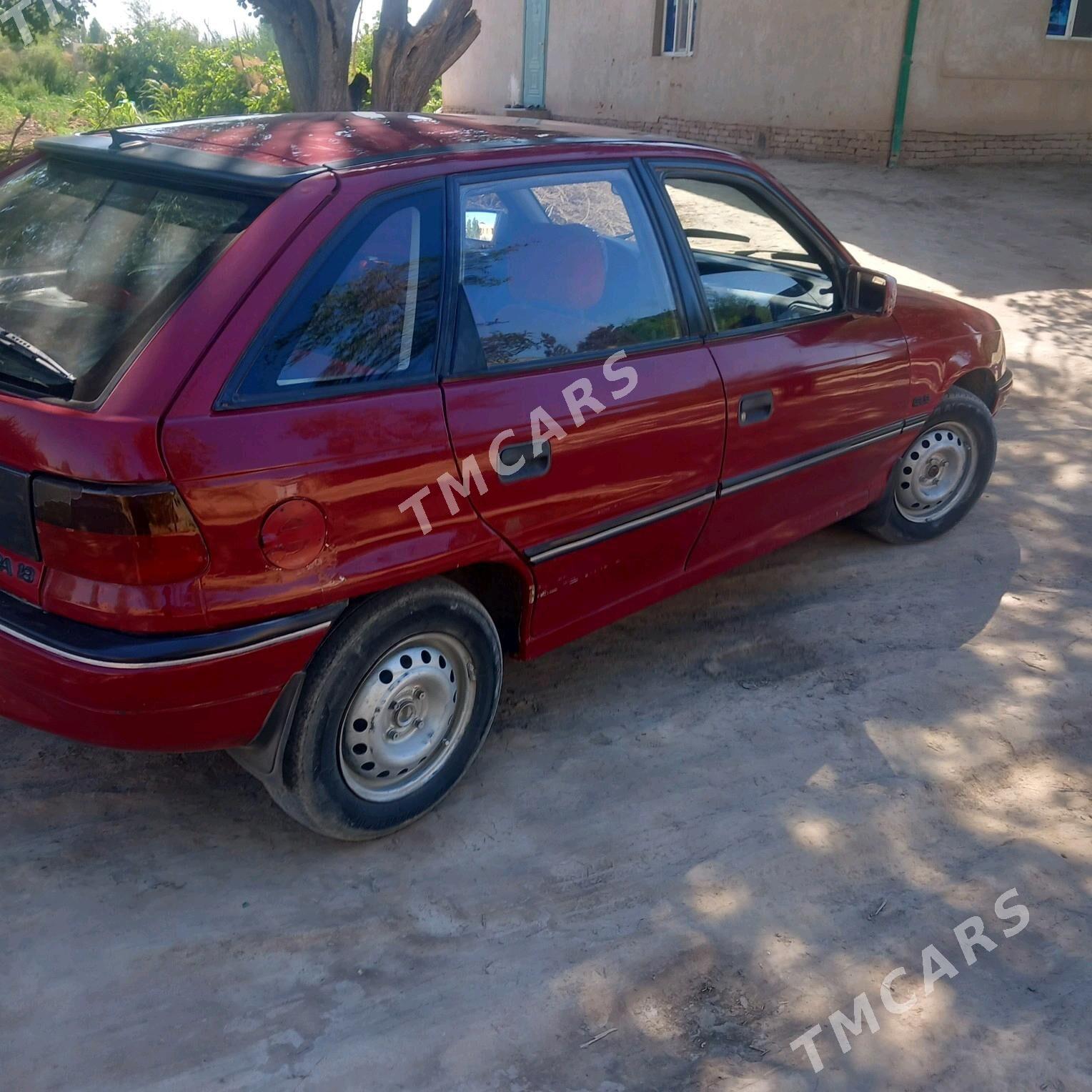 Opel Astra 1992 - 24 000 TMT - Gurbansoltan Eje - img 4