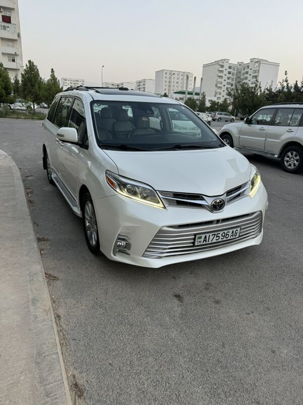 Toyota Sienna 2018 - 560 000 TMT - Ашхабад - img 6