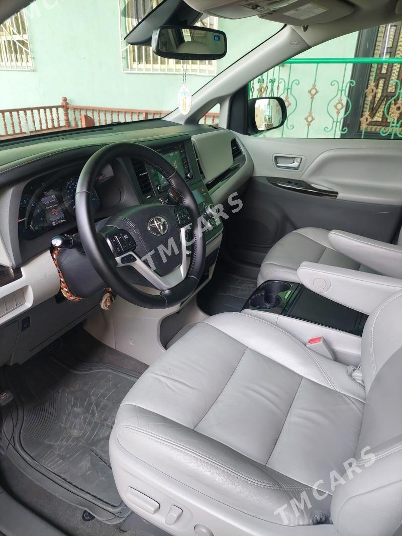 Toyota Sienna 2019 - 445 000 TMT - Aşgabat - img 6