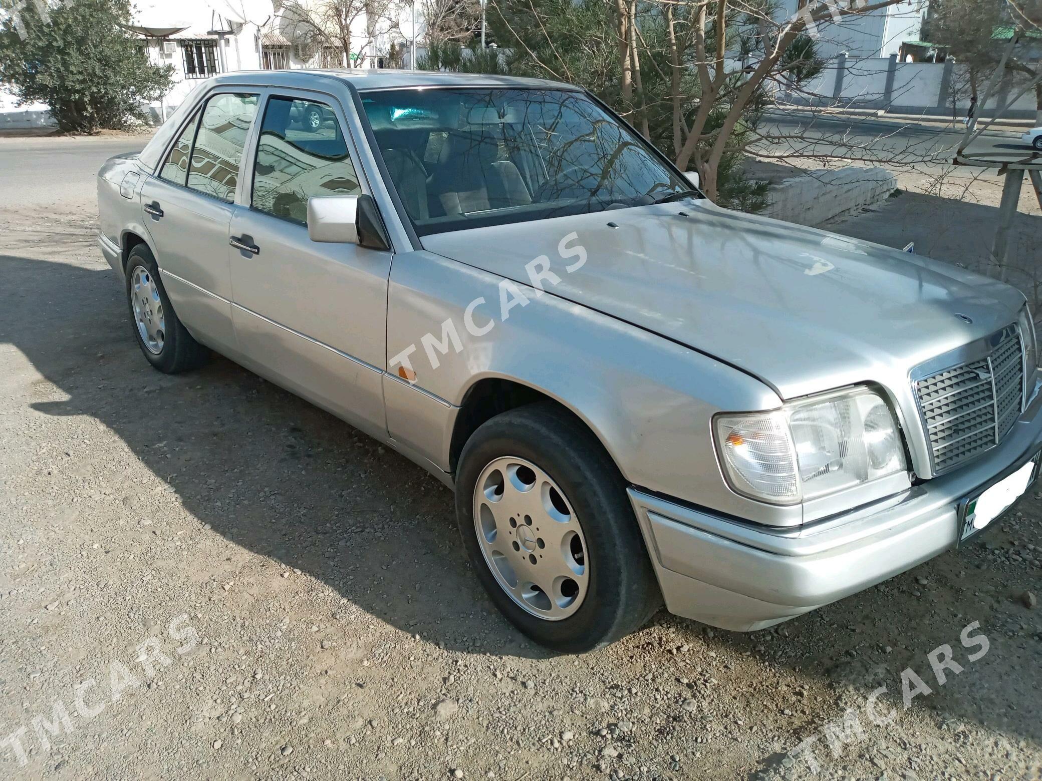 Mercedes-Benz E280 1995 - 50 000 TMT - Туркменбаши - img 4