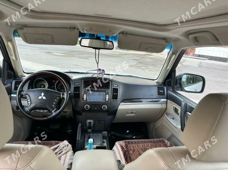 Mitsubishi Pajero 2010 - 229 000 TMT - Нефтегаз (ул. Андалиб-Юбилейная) - img 2