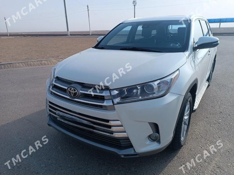 Toyota Highlander 2018 - 430 000 TMT - Мары - img 2