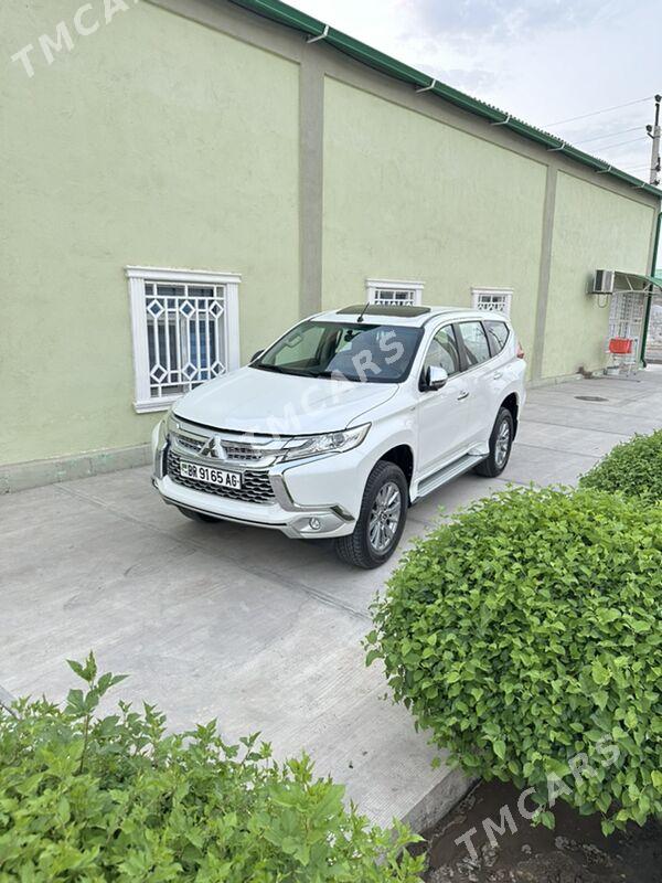 Mitsubishi Montero 2019 - 395 000 TMT - Ашхабад - img 7