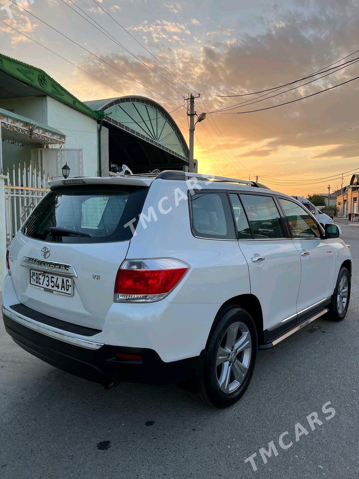 Toyota Highlander 2011 - 350 000 TMT - Aşgabat - img 2