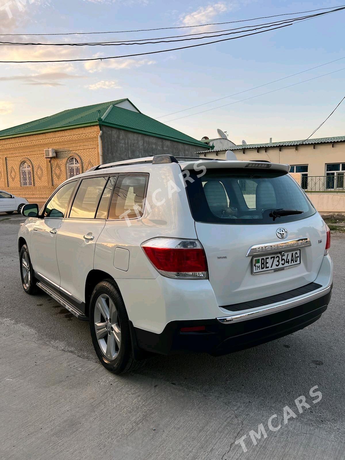 Toyota Highlander 2011 - 350 000 TMT - Aşgabat - img 4