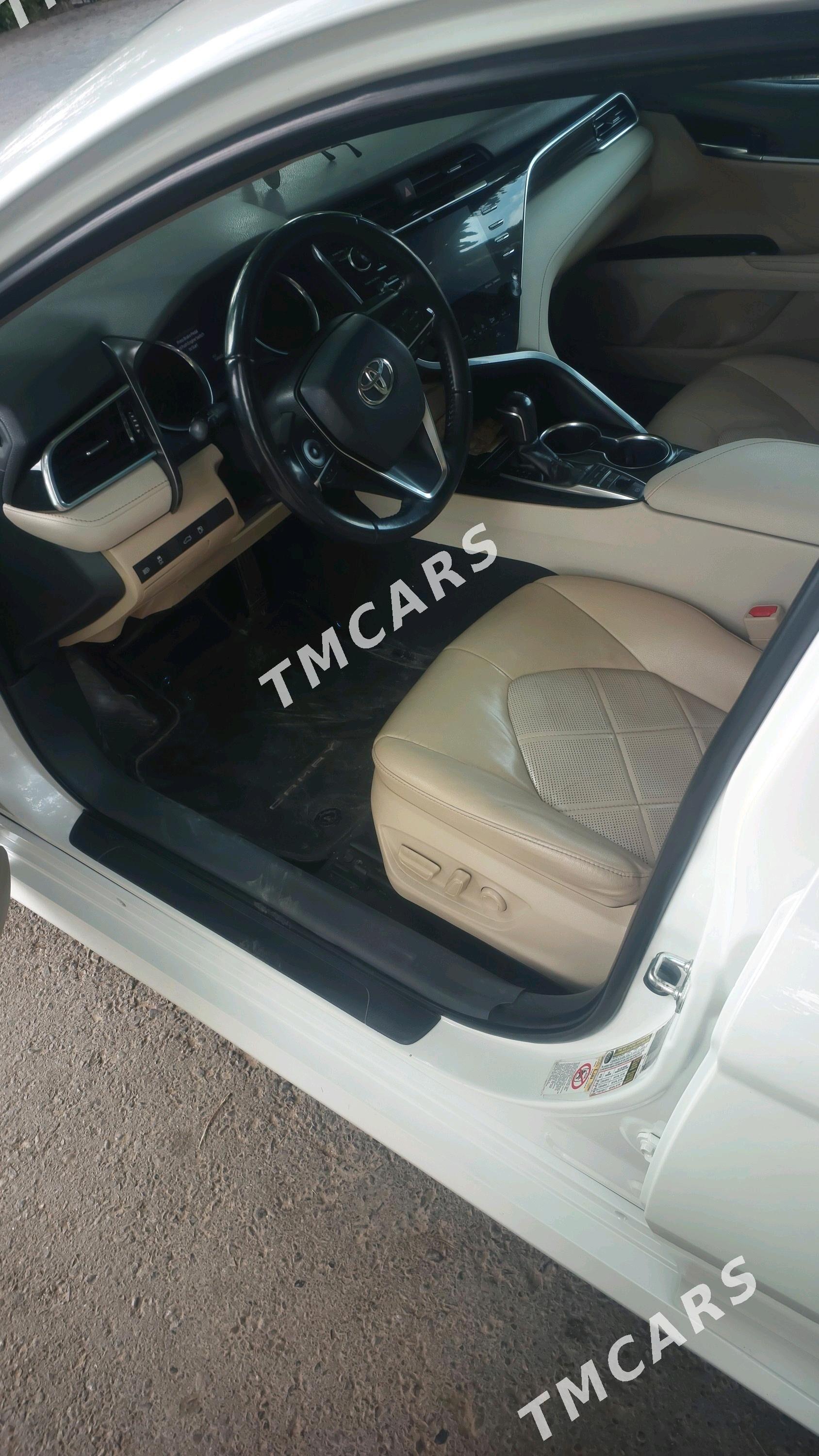 Toyota Camry 2018 - 295 000 TMT - Ашхабад - img 2
