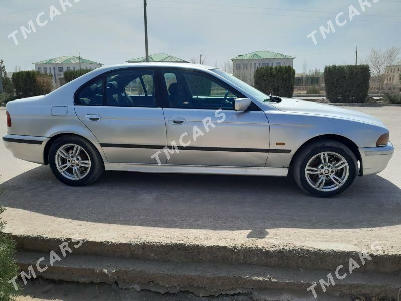 BMW E39 1999 - 70 000 TMT - Кёнеургенч - img 3