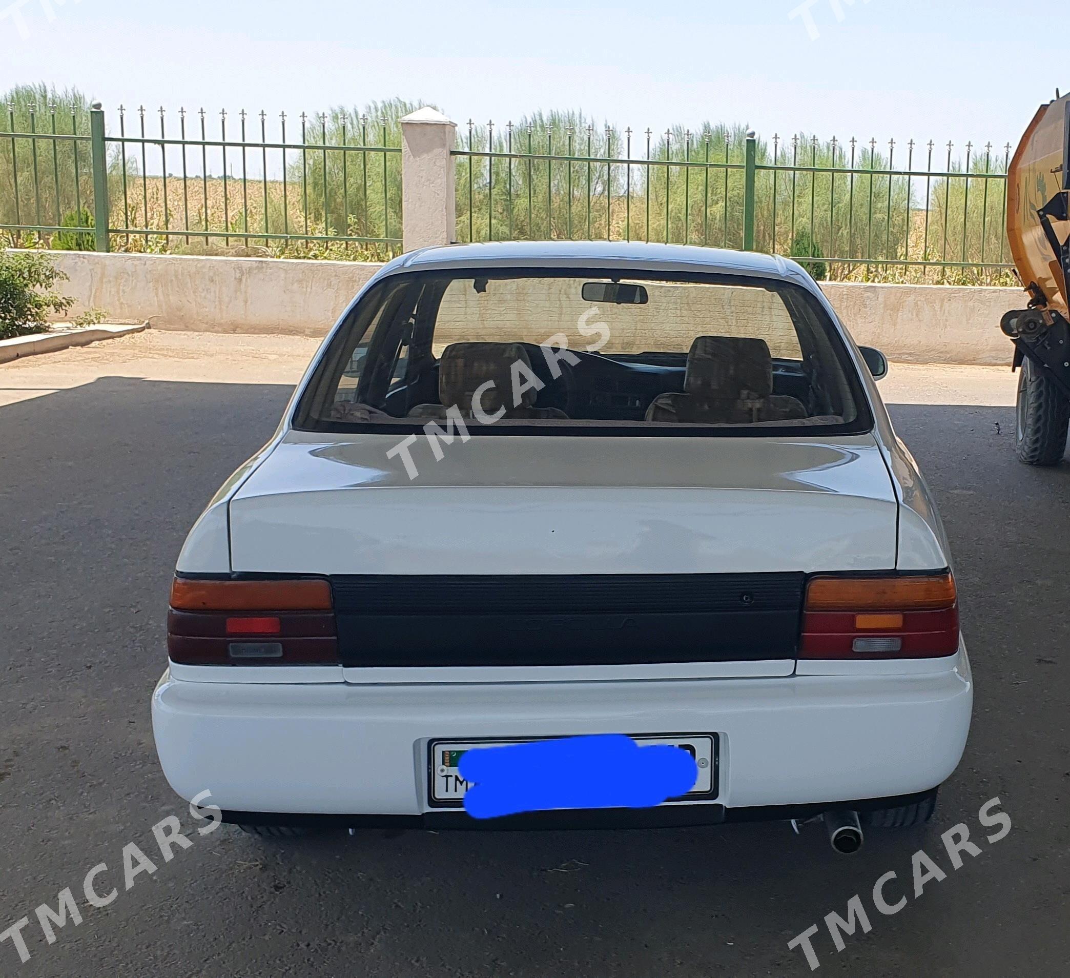 Toyota Corolla 1995 - 39 000 TMT - Мары - img 3