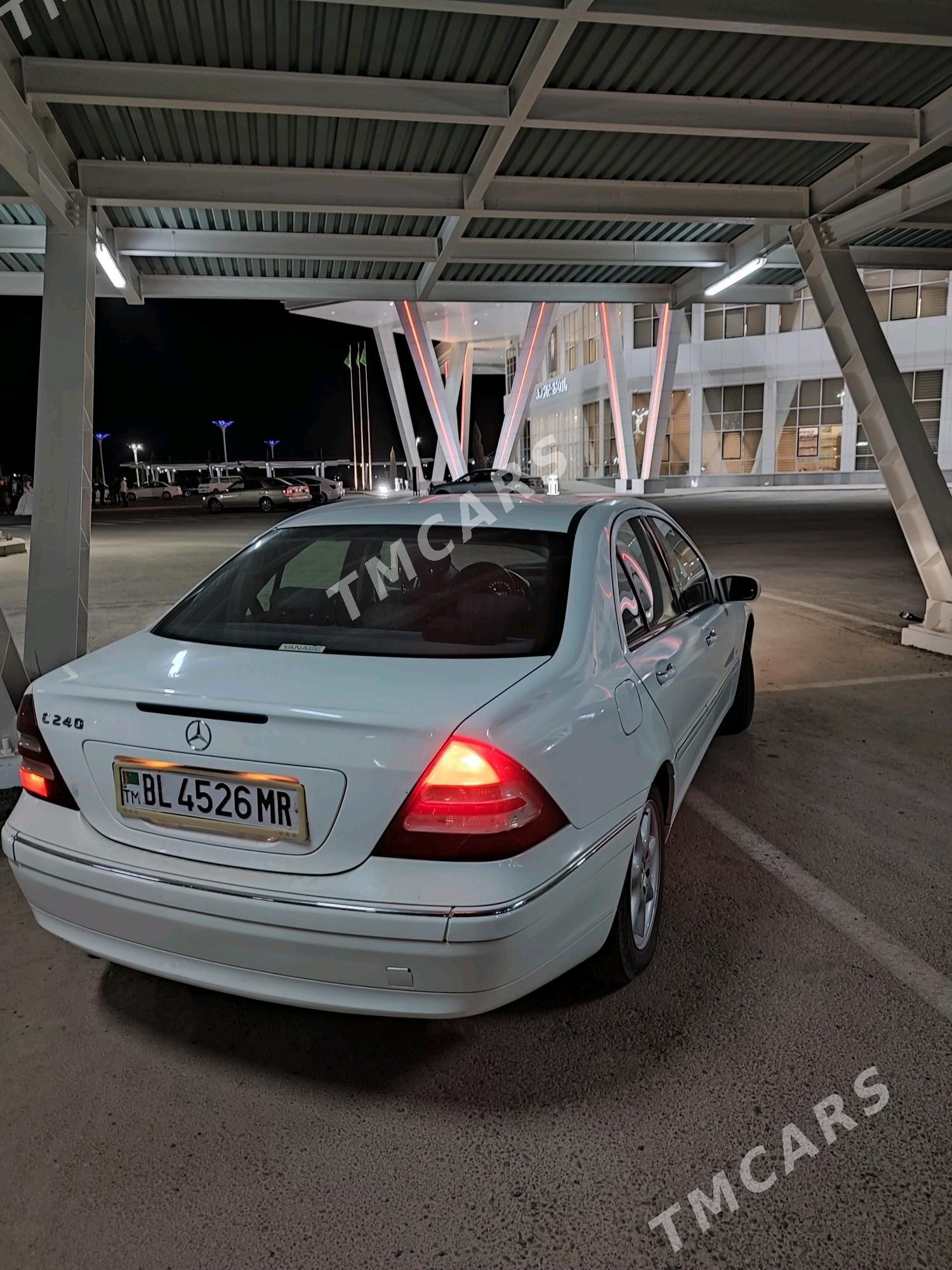 Mercedes-Benz C-Class 2004 - 90 000 TMT - Мары - img 2