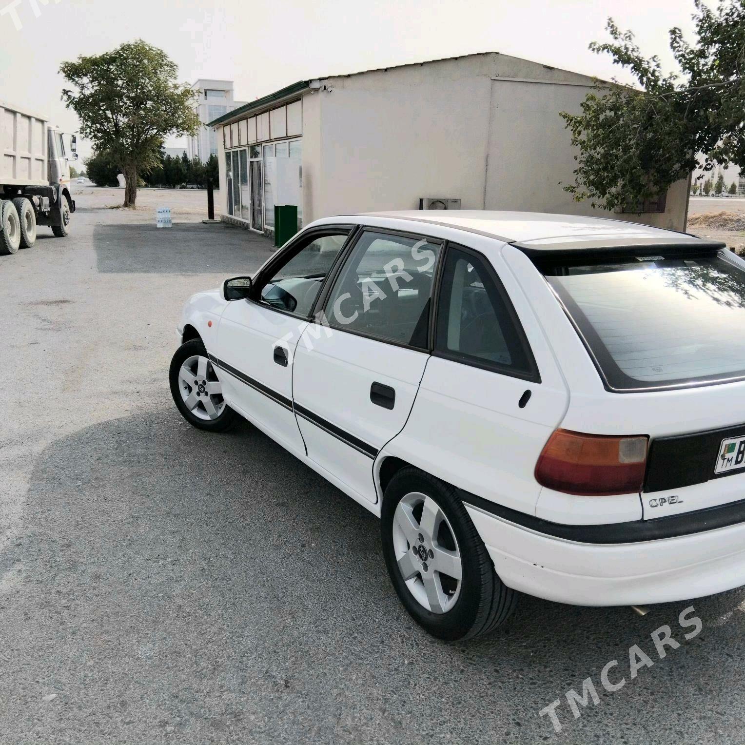 Opel Astra 1993 - 35 400 TMT - Бедев - img 2