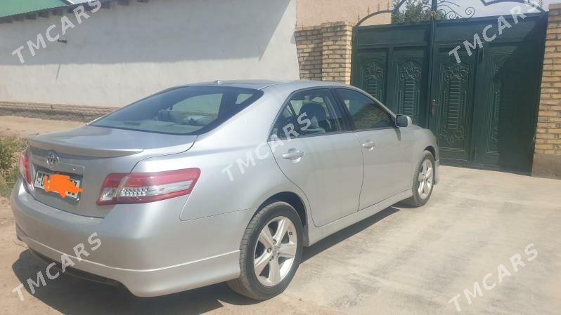 Toyota Camry 2011 - 175 000 TMT - Кёнеургенч - img 3