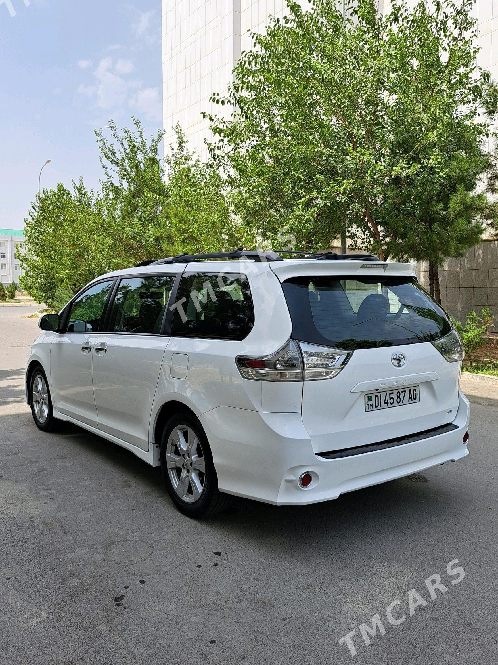 Toyota Sienna 2017 - 295 000 TMT - Ашхабад - img 3