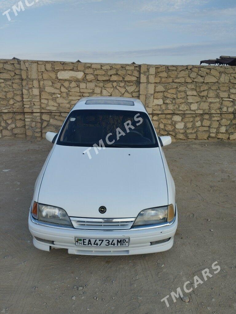 Opel Omega 1992 - 22 000 TMT - Туркменбаши - img 2