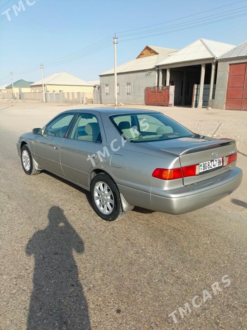 Toyota Camry 2000 - 105 000 TMT - Гумдаг - img 2