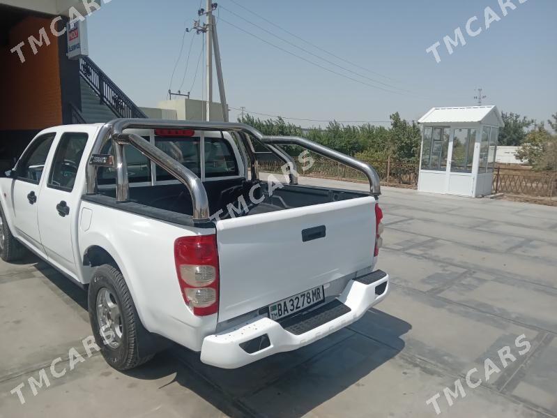 Toyota Hilux 2012 - 99 000 TMT - Мары - img 4