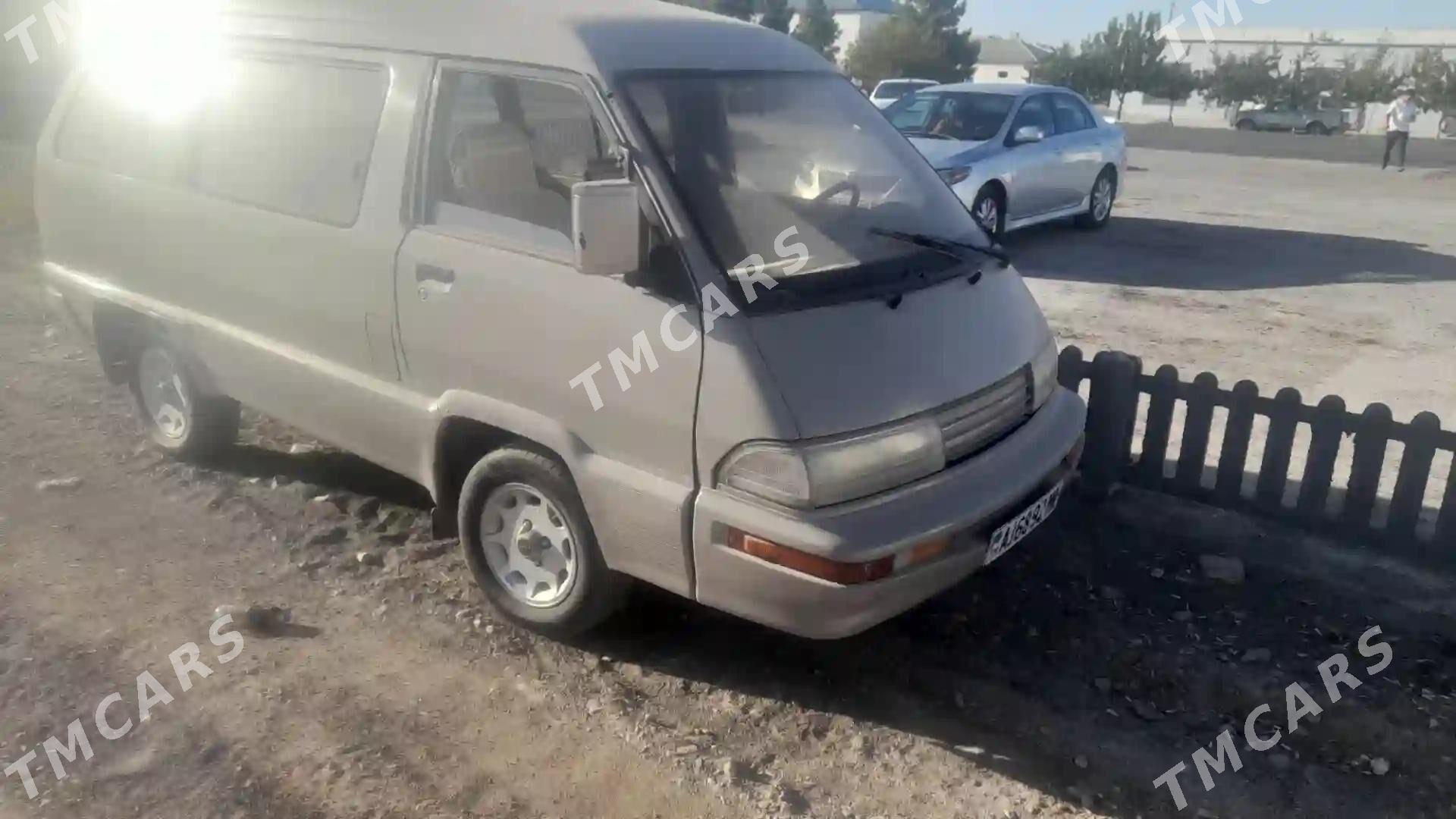 Toyota Hiace 1993 - 27 000 TMT - Sakarçäge - img 2