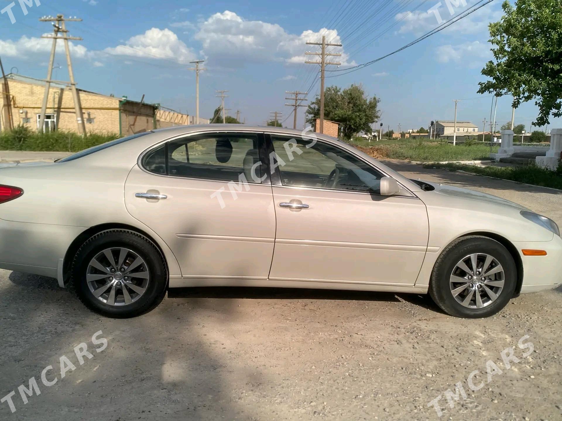 Lexus ES 300 2003 - 160 000 TMT - Дянев - img 3