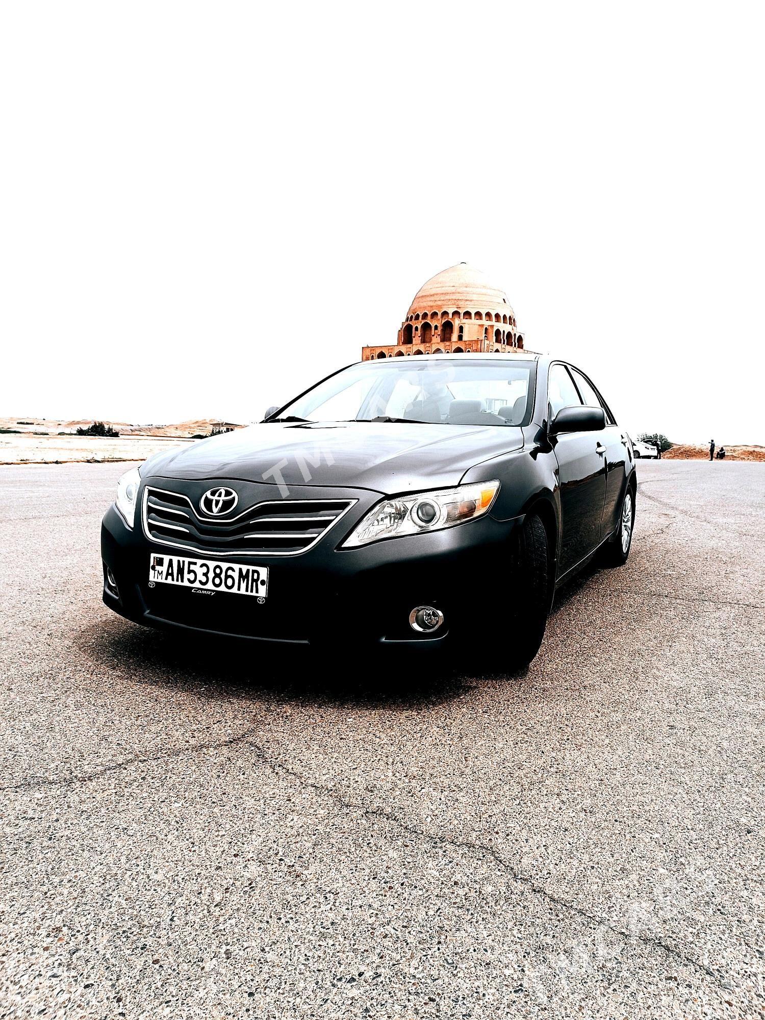 Toyota Camry 2010 - 170 000 TMT - Байрамали - img 2