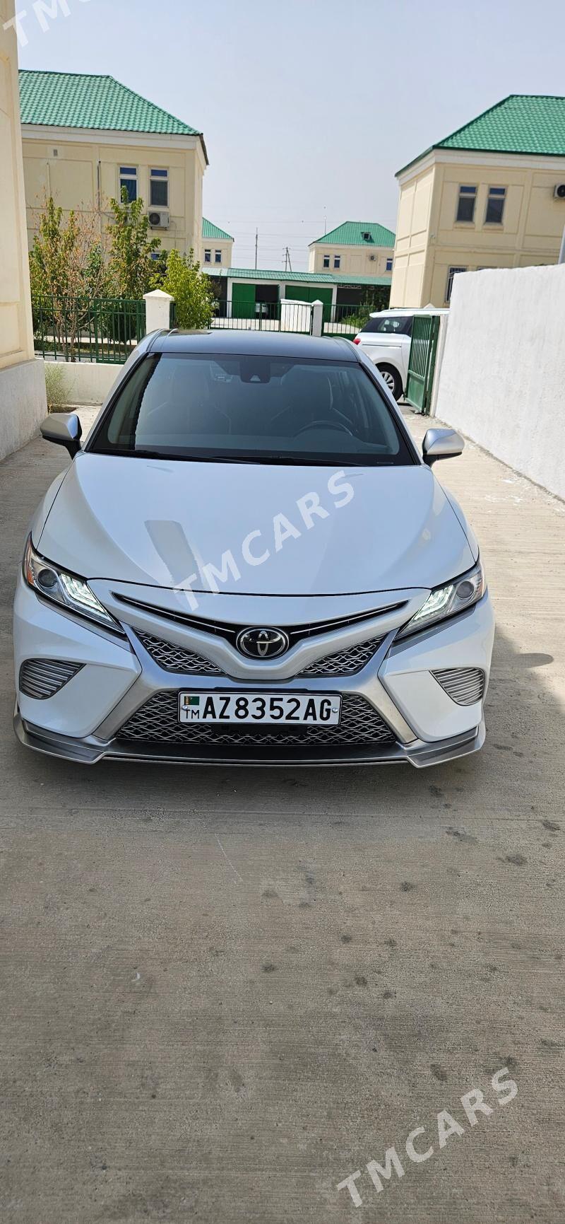 Toyota Camry 2020 - 420 000 TMT - Aşgabat - img 8