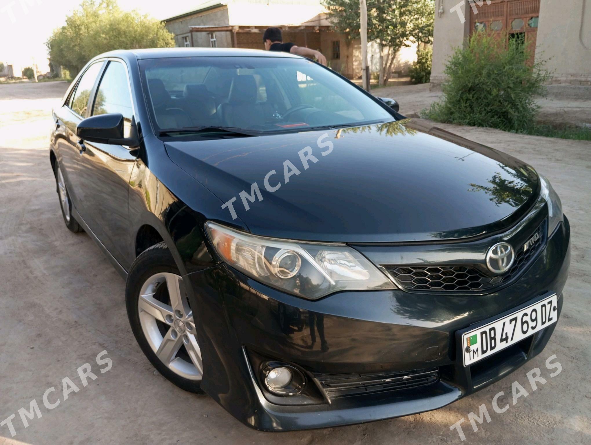 Toyota Camry 2012 - 170 000 TMT - Köneürgenç - img 4