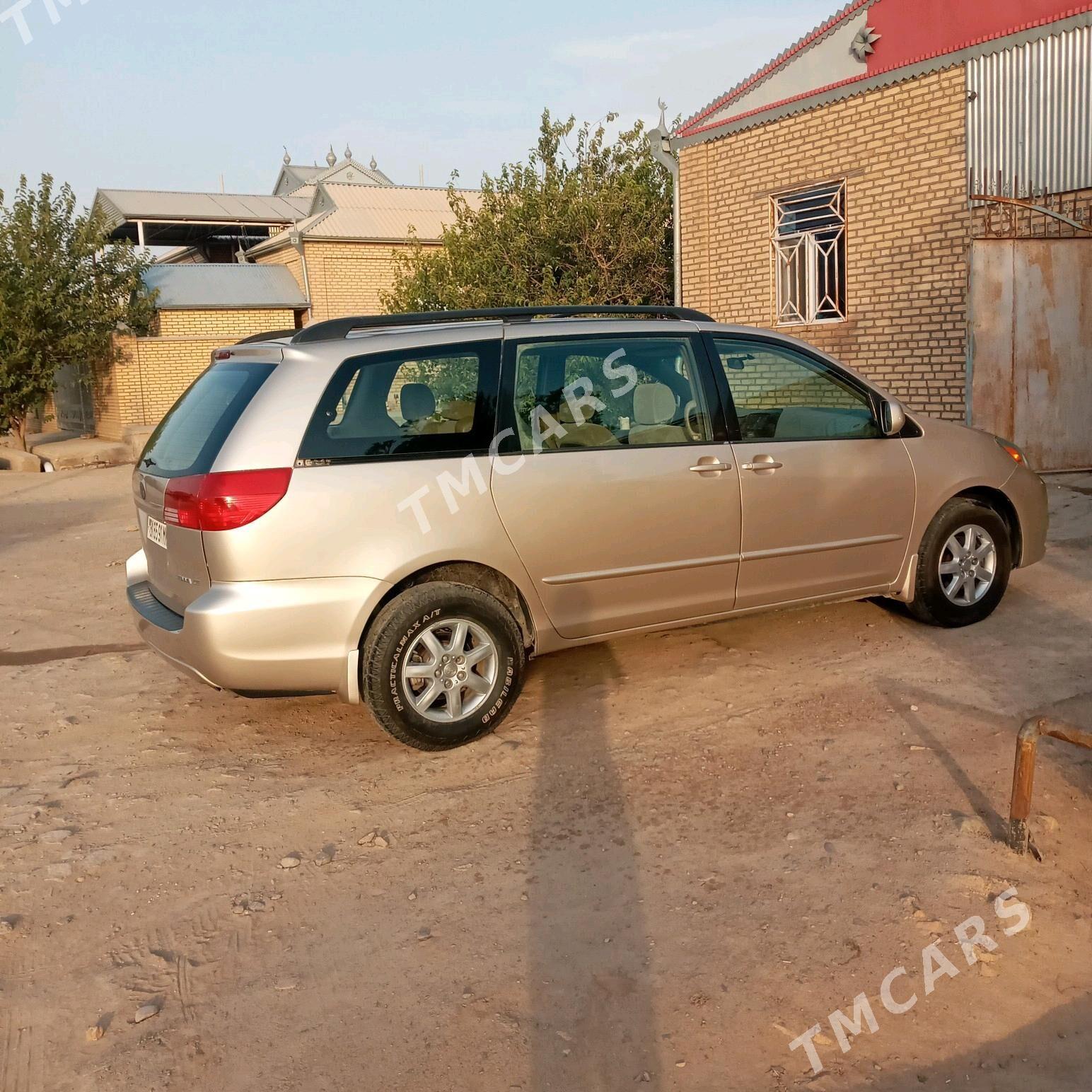 Toyota Sienna 2004 - 165 000 TMT - Мары - img 5