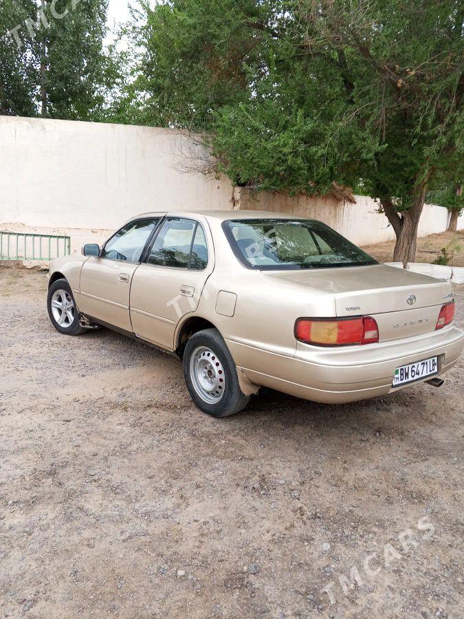 Toyota Camry 1996 - 55 000 TMT - Газаджак - img 3