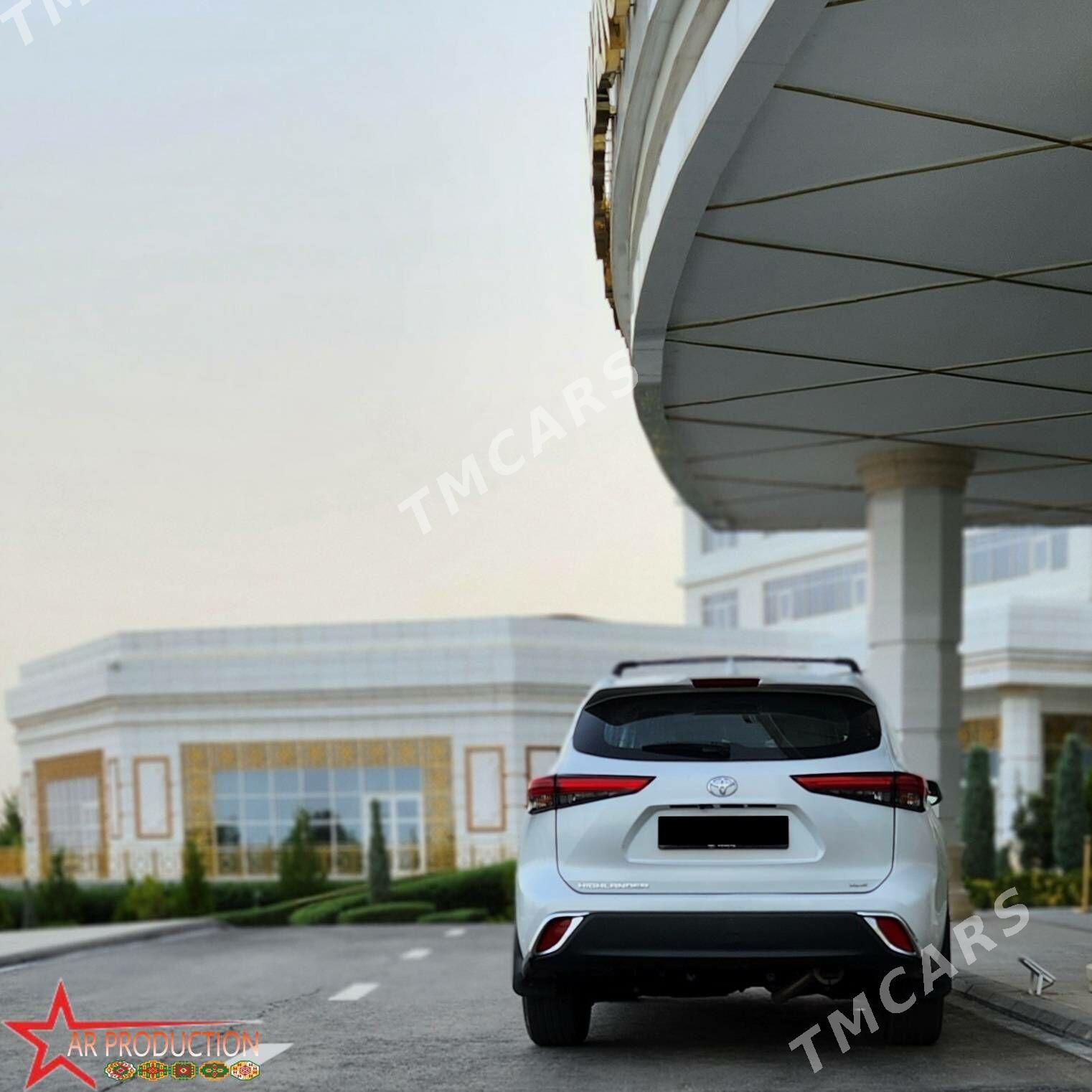 Toyota Highlander 2022 - 700 000 TMT - Ашхабад - img 3